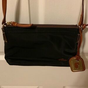 Vintage Dooney &Bourke  Black nylon crossbody